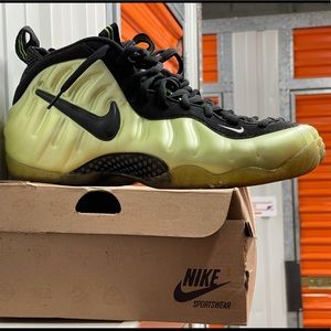 Nike Air Foamposite Pro ‘Electric Green’- Size 12